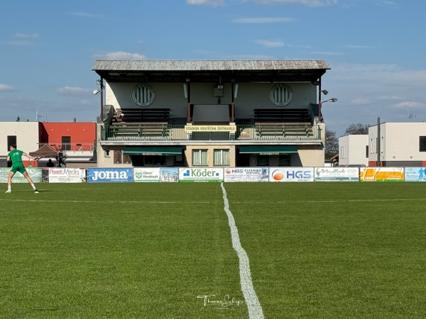 Stadion Vojtěcha Zeithamla - Hostouň u Prahy