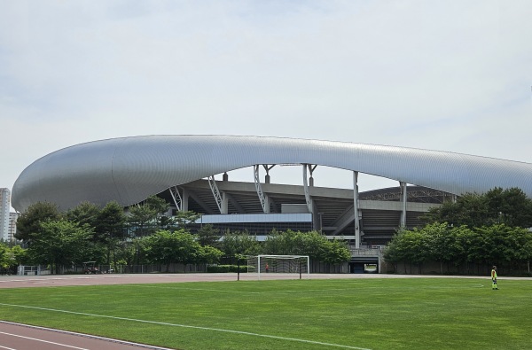 Hwaseong Sports Town Main Stadium - Hwaseong