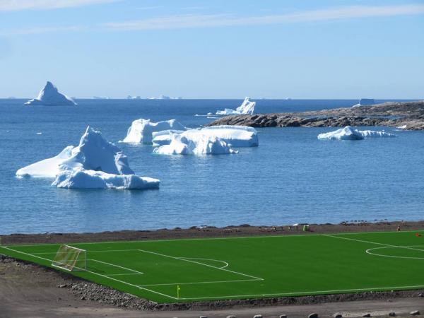 Qeqertarsuaq Stadion - Qeqertarsuaq