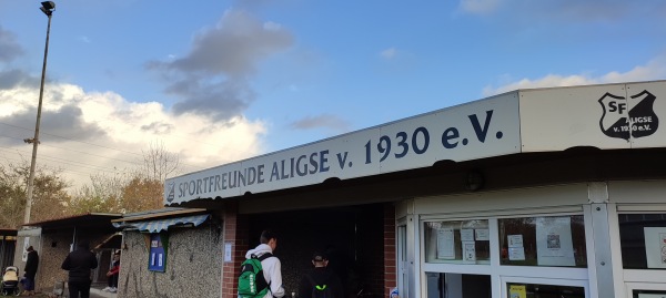 Aue-Stadion - Lehrte-Aligse