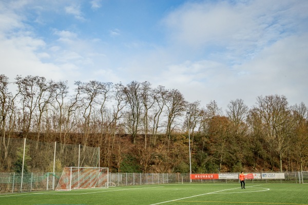 Sportfeld Pfingstweide 2 - Gießen-Klein-Linden
