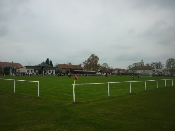 Fotbalový stadion Lhota pod Libčany - Lhota pod Libčany