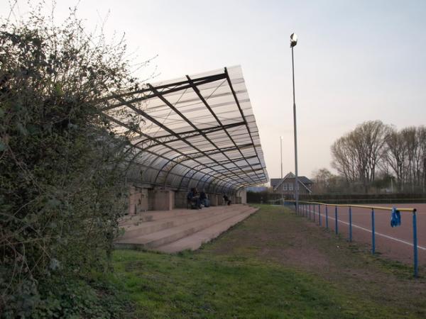 Hubert-Bündgens-Sportstadion Nebenplatz - Eschweiler-Weisweiler