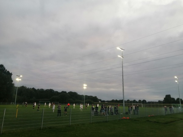 Birkenwaldstadion Nebenplatz - Hövelhof-Unterriege