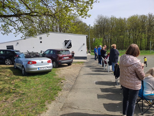 Sportanlage Am Kreuzberg Platz 2 - Ehringshausen-Kölschhausen