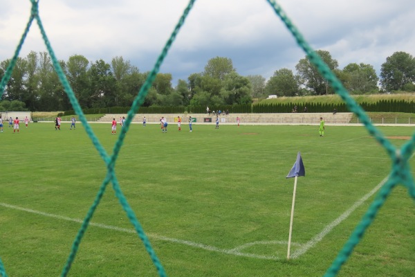 Stadion Budućnost - Popovac