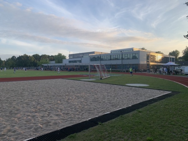 Sportplatz Hermann-Tast-Schule - Husum