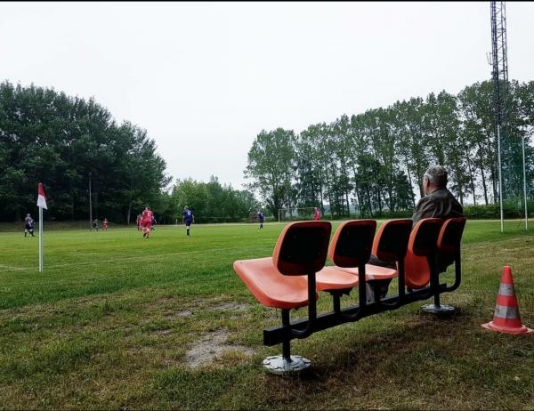 Sportplatz Katzow - Katzow