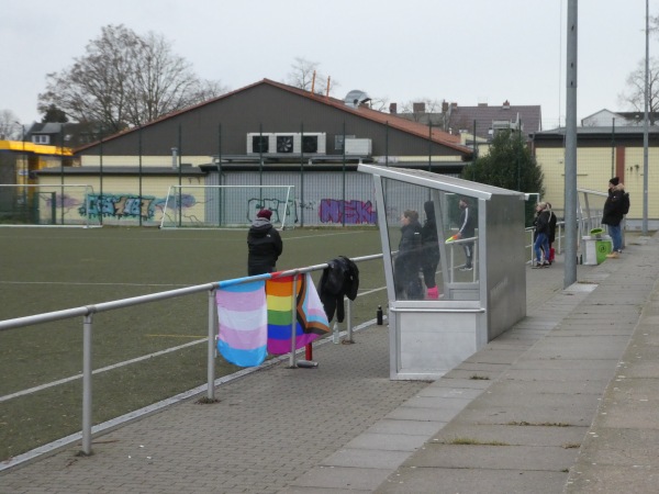 Helmut-Faeder-Sportplatz - Berlin-Französisch Buchholz