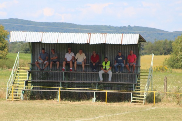 Stork stadion - Pusté Čemerné