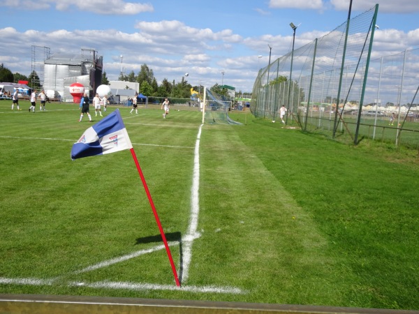 Boisko w Deszczno - Deszczno