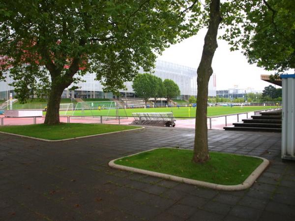 Kleine Kampfbahn im Arena-Sportpark - Düsseldorf-Stockum