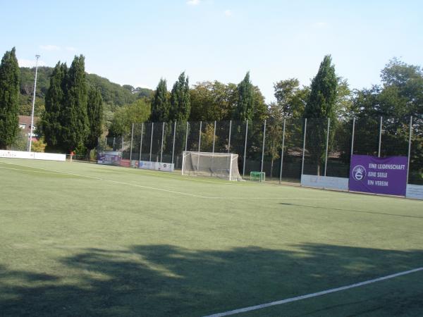 Sportplatz Heyestraße - Düsseldorf-Gerresheim