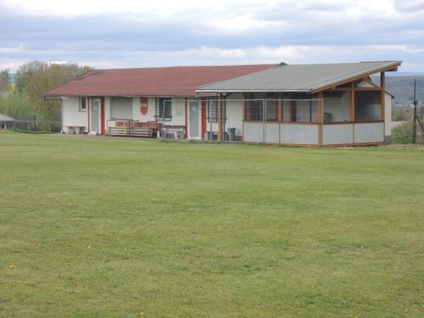 Sportplatz an der Bundesstraße - Oelsberg