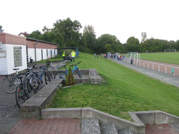 Sportanlage Raiffeisenstraße - Lehre-Flechtorf