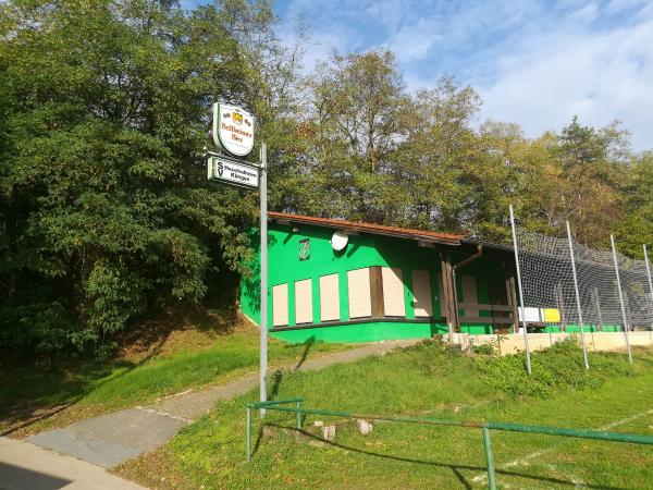 Sportplatz Heuchelheimer Höh - Heuchelheim-Klingen