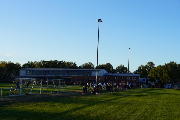 Sportanlage Lange Trift B-Platz - Wolfsburg-Brackstedt