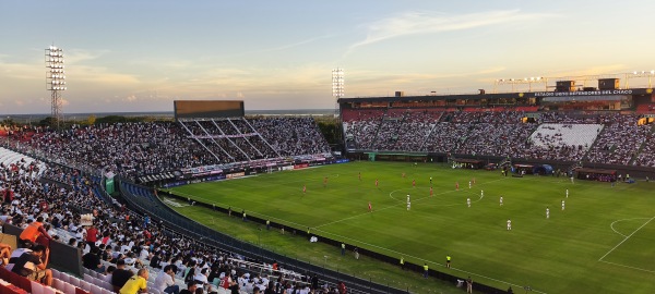 Estadio ueno Defensores del Chaco - Asunción