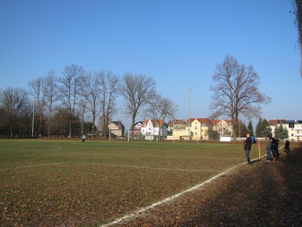 Walter-Heise-Sportplatz 2 - Leipzig-Holzhausen