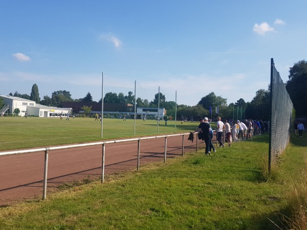 Lufthansa-Sportplatz - Hamburg-Groß Borstel