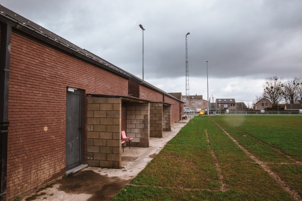 Stade des Ecureuils Terrain 2 - Jemeppe-sur-Sambre-Spy