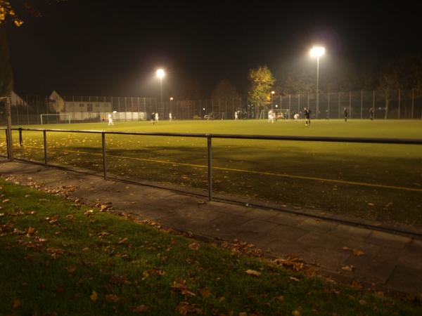Dreizehnlindenstadion Nebenplatz oben - Paderborn-Elsen