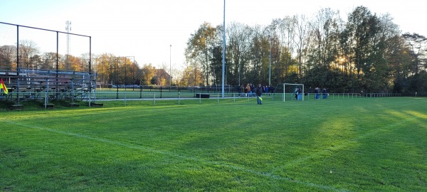 Sportpark Esserberg veld 7-Be Quick - Haren GR