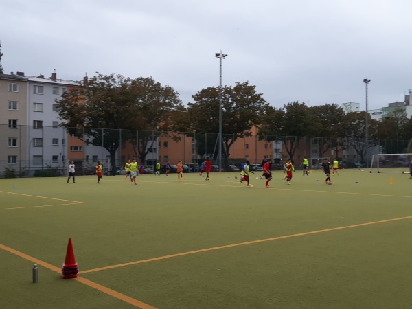 Sportplatz Swinemünder Straße - Berlin-Brunnenviertel