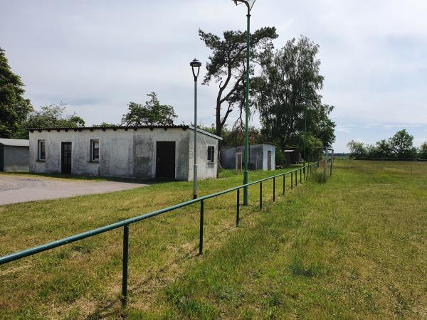 Sportplatz Sarnow - Sarnow
