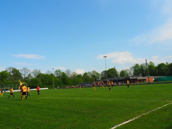 Sportplatz an der Gemeinschaftshalle - Lippetal-Oestinghausen