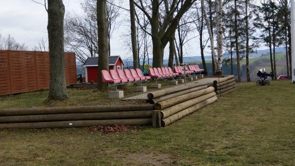 Sportplatz an der Floßmühler Höh' - Grünhainichen-Borstendorf
