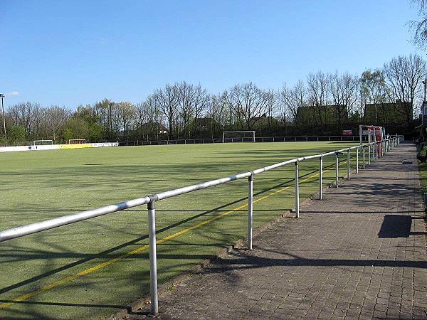 Sportzentrum Oststeinbek B-Platz - Oststeinbek