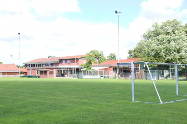 Sportplatz an der Schule - Werdum