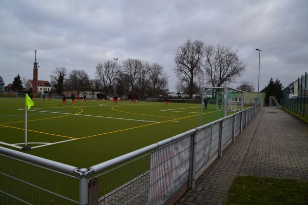 Guts-Muths-Stadion Nebenplatz - Magdeburg-Stadtfeld West
