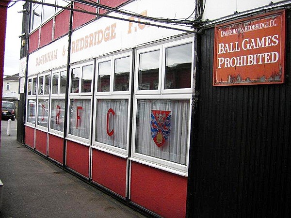 The Chigwell Construction Stadium - London-Dagenham, Greater London