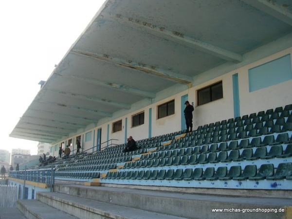 Stadiumi Niko Dovana - Durrës