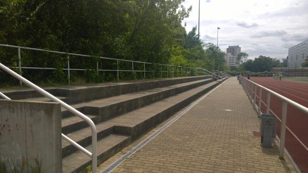 Sportplatz Hanns-Eisler-Straße - Berlin-Prenzlauer Berg