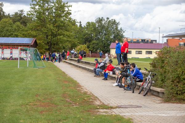 Sportplatz Erich-Kästner-Schule - Postbauer-Heng