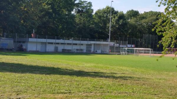 Sportplatz Servatiusstraße - Köln-Ostheim