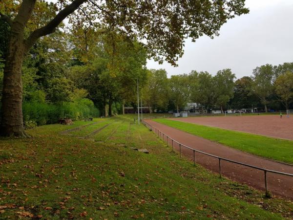 Sportplatz am Volkshaus / Stratmanns Hof - Herne-Röhlinghausen
