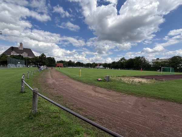 Sportanlage an der Guerickestraße 6 - München-Schwabing