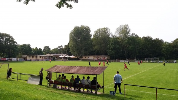 Sportanlage am Schwimmbad Maaraue - Mainz-Kostheim