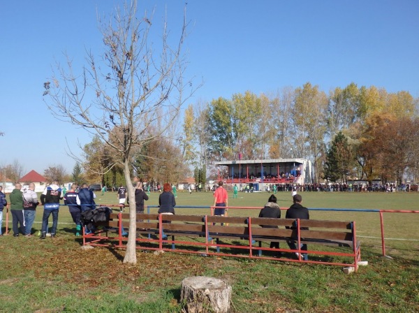 Futbalové ihrisko Baka - Baka