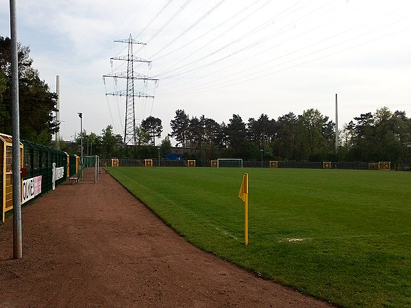 Hermann-Löns-Stadion - Paderborn-Schloß Neuhaus