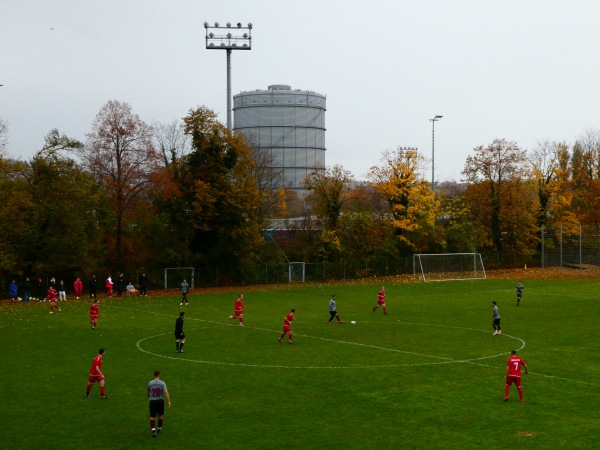 Bezirkssportanlage NeckarPark - Mercedesstraße Platz 2 - Stuttgart-Bad Cannstatt