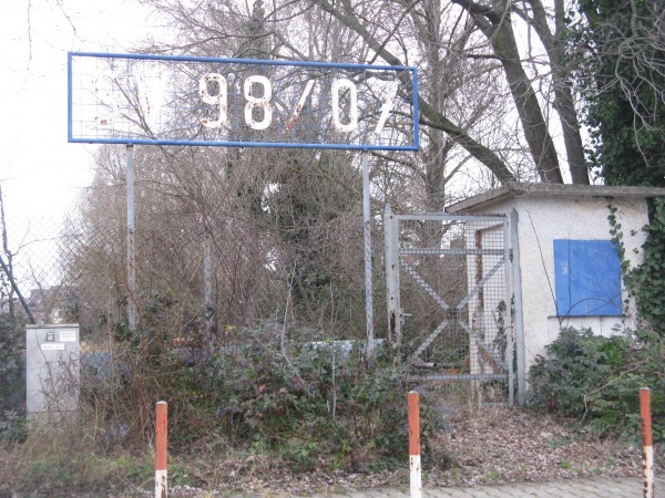 Otto-Bauder-Sportanlage Platz 2 - Mannheim-Seckenheim