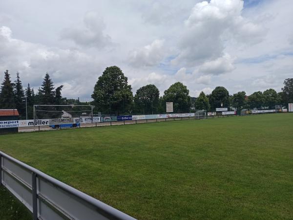 Sportplatz an der Schule - Ederheim