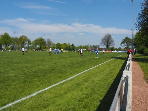 Sportplatz an der Windmühle - Lippetal-Hultrop