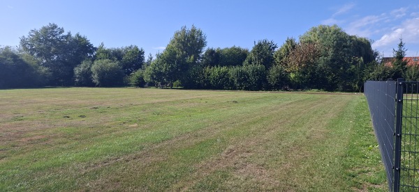 Schulsportplatz - Wurster Nordseeküste-Midlum