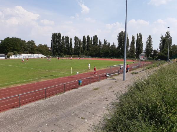 Stadion Rennbahnstraße - Berlin-Weißensee
